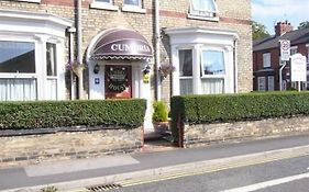 Diamonds Villa Near York Hospital